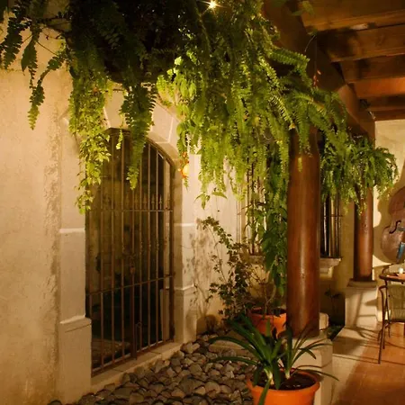 Las Iglesias Hotel Antigua